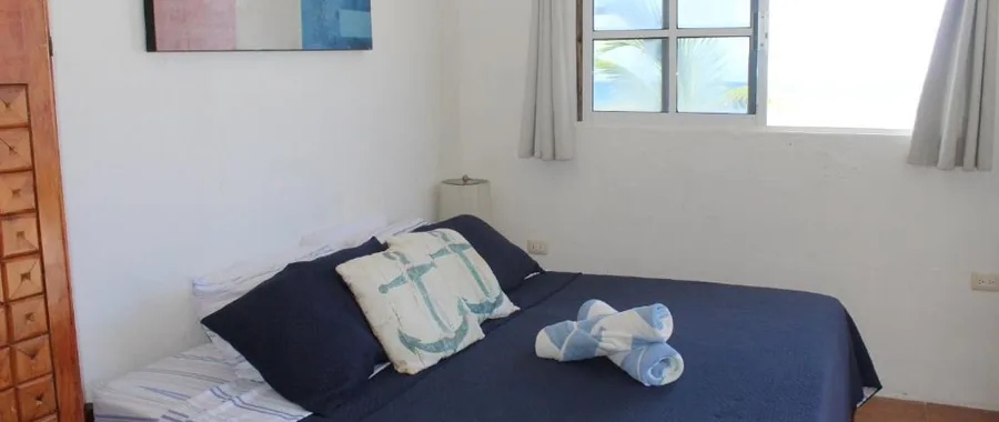 Ocean view studio with extra-large double bed
